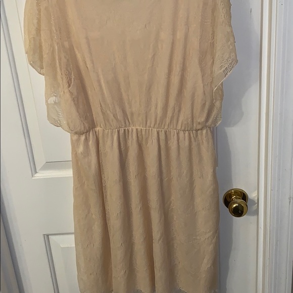 Lace cream colored dress - Picture 6 of 6
